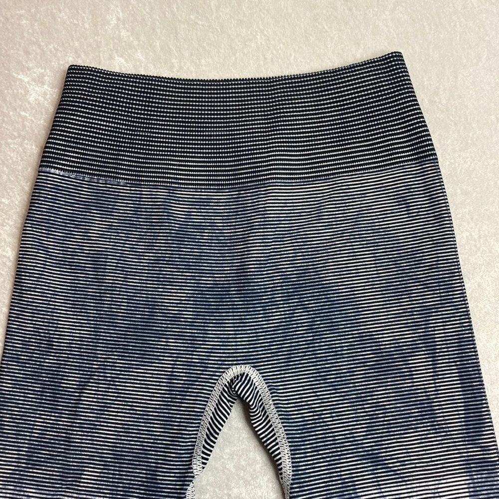 NWOT Lululemon Run Fast and Free Blue 7/8 leggings Size 4